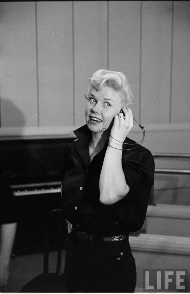 e97280eb24399bfd8dbe06be57f6d774